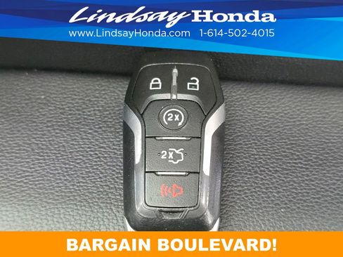 Used 2016 Ford Explorer XLT w/ Equipment Group 202A AWD/4WD image 23