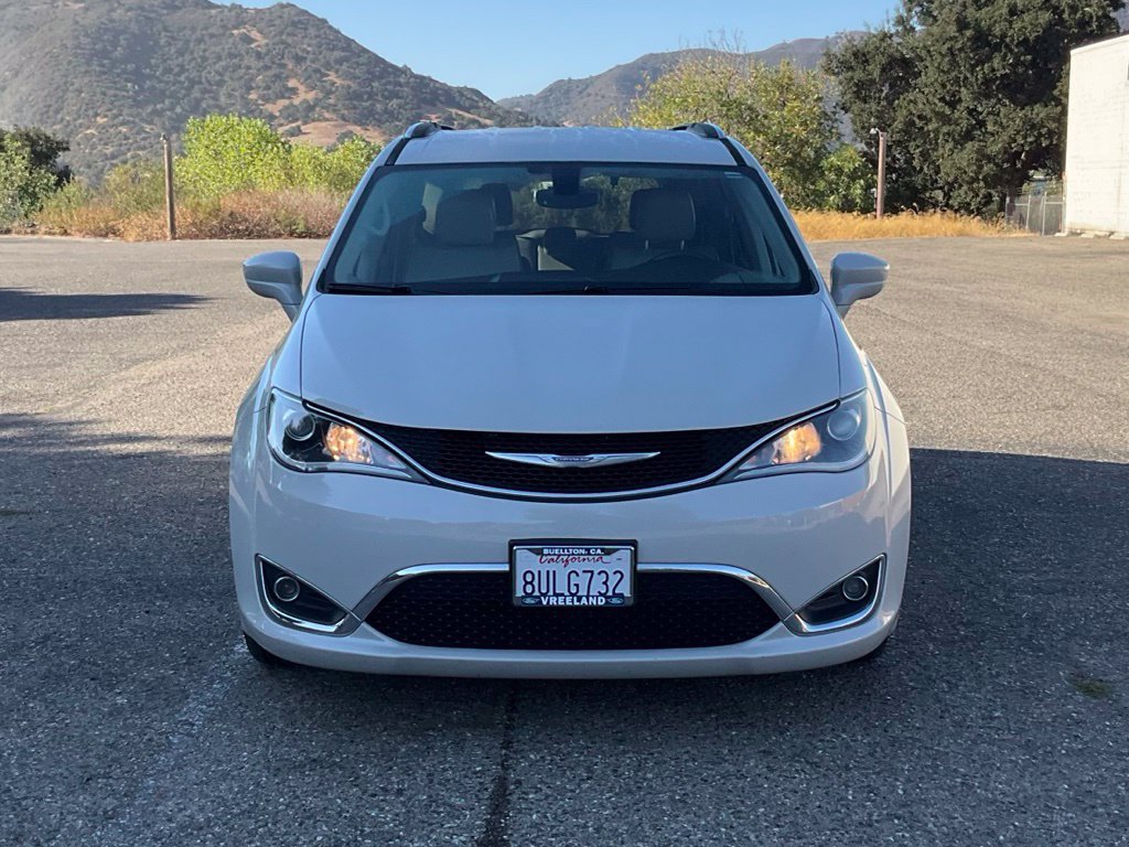 Used 2017 Chrysler Pacifica Touring-L Plus FWD image 9