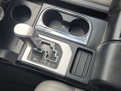 Used 2014 Toyota Tundra SR5 w/ SR5 Upgrade Package image 16