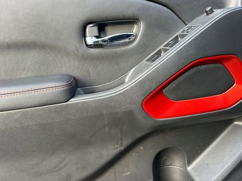 Used 2023 Nissan Frontier PRO-4X w/ Pro Convenience Package image 11