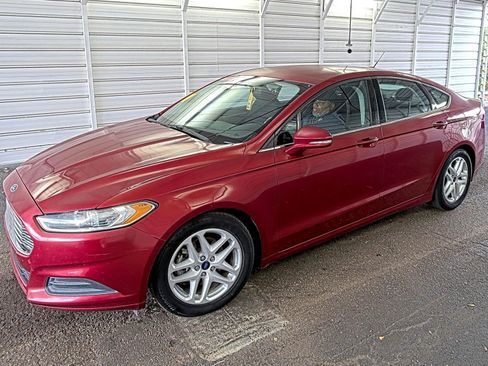 Used 2015 Ford Fusion SE FWD image 15