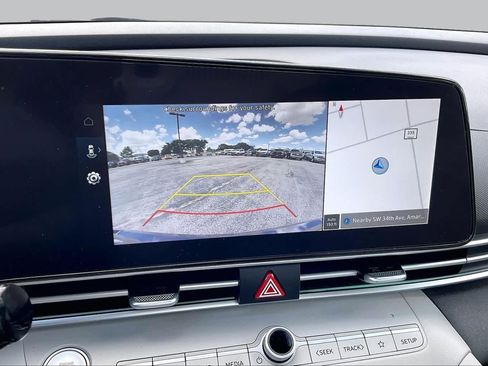 Used 2025 Hyundai Elantra Limited FWD image 26