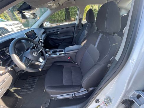 Used 2025 Nissan Sentra SV image 25