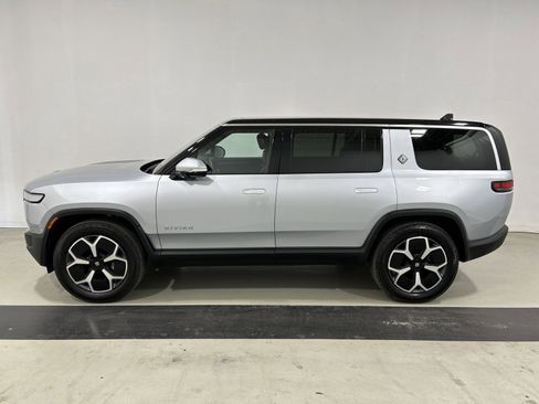 Used 2024 Rivian R1S Adventure AWD/4WD image 2