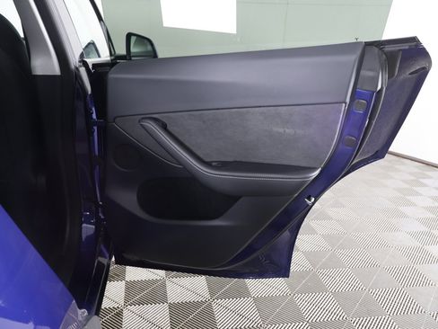 Used 2023 Tesla Model Y Performance image 26