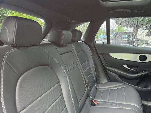 Used 2019 Mercedes-Benz GLC 300 4MATIC image 12