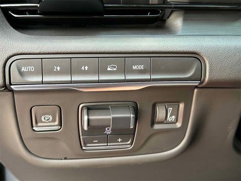 Certified 2024 Cadillac Escalade ESV Sport w/ LPO, ONYX Package image 30