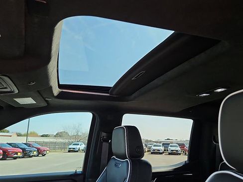 Used 2024 GMC Sierra 1500 AT4X image 12