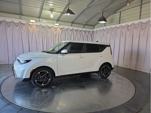 Used 2025 Kia Soul EX image 4