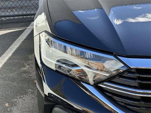 Certified 2022 Volkswagen Jetta S image 7