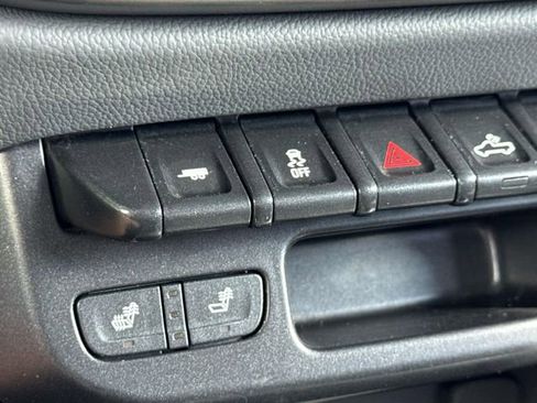 Used 2019 Chevrolet Colorado Z71 image 28