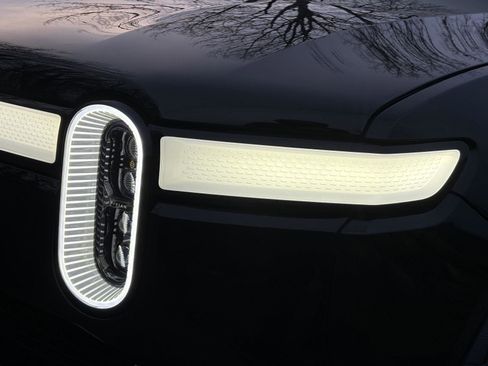 Used 2022 Rivian R1S Launch Edition image 22