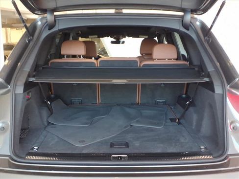 Used 2022 Audi Q7 Premium Plus image 21