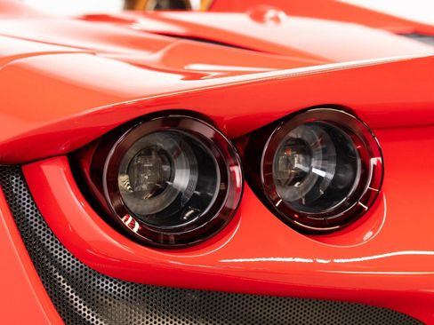 Certified 2021 Ferrari F8 Tributo RWD image 44