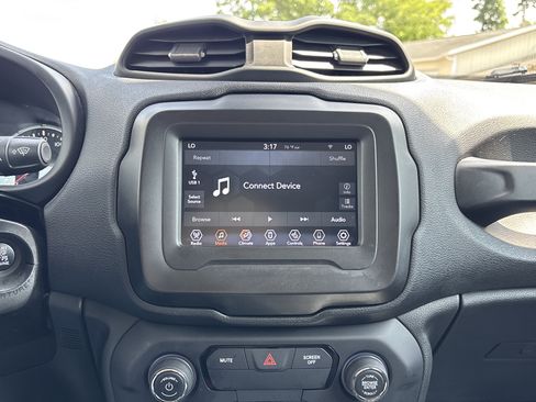 Used 2020 Jeep Renegade Altitude AWD/4WD image 21