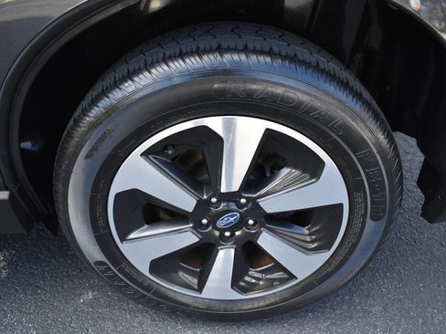 Used 2018 Subaru Forester 2.5i Premium w/ All-Weather Package image 43