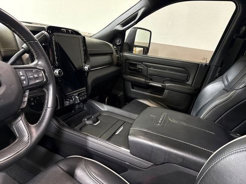 Used 2024 RAM 2500 Limited image 19