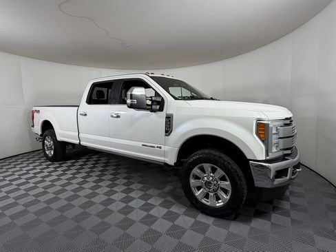 Used 2017 Ford F350 Platinum image 1