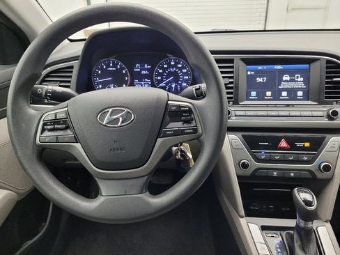Used 2017 Hyundai Elantra SE FWD image 22