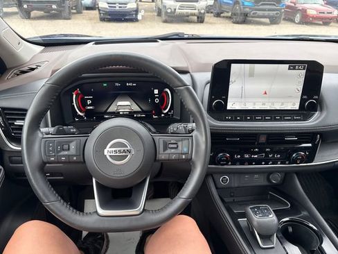 Used 2021 Nissan Rogue Platinum AWD/4WD image 10