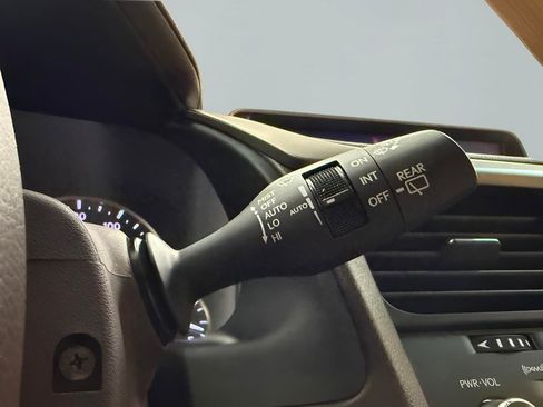 Used 2018 Lexus RX 350 AWD w/ Premium Package image 14