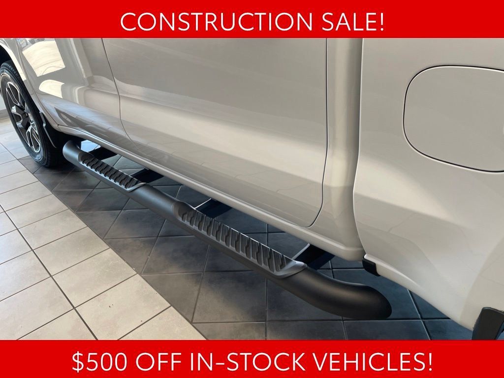 Used 2023 Chevrolet Silverado 1500 LT AWD/4WD image 20