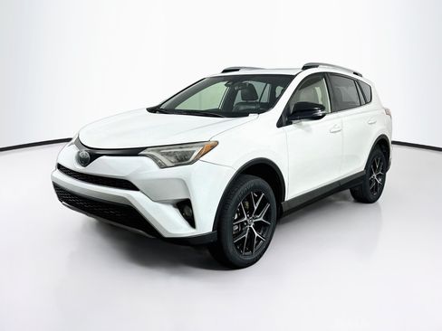 Used 2018 Toyota RAV4 SE w/ Power Extra Value Package FWD image 3