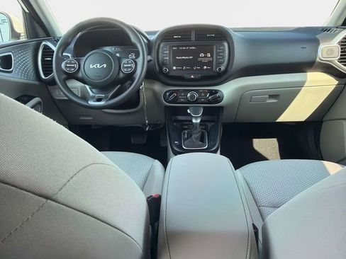 Used 2024 Kia Soul LX w/ Option Group 015 image 14