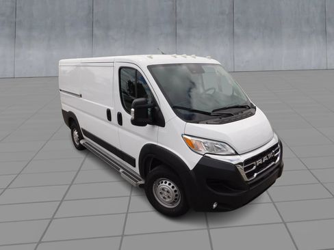 Used 2025 RAM ProMaster 2500 w/ U-Haul Equipment Group FWD image 2