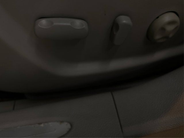 Used 2011 Buick Lucerne CXL FWD image 24