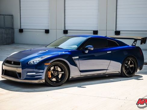Used 2014 Nissan GT-R Premium AWD/4WD image 41