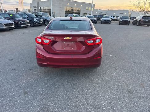 Used 2017 Chevrolet Cruze LT w/ Sun And Sound Package image 6