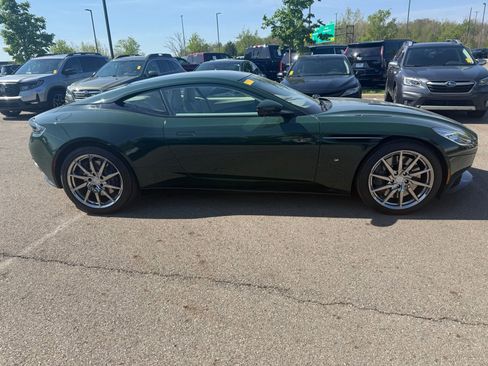 Used 2017 Aston Martin DB11 V12 RWD image 4