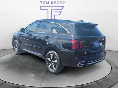 Used 2021 Kia Sorento EX w/ Panoramic Sunroof Package AWD/4WD image 4