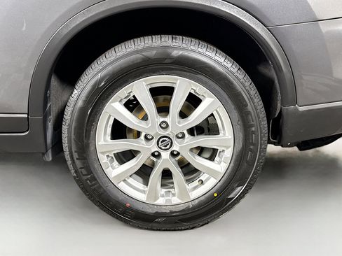 Used 2020 Nissan Rogue SV image 37