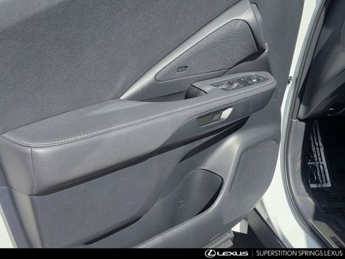New 2026 Lexus TX 500h AWD image 11