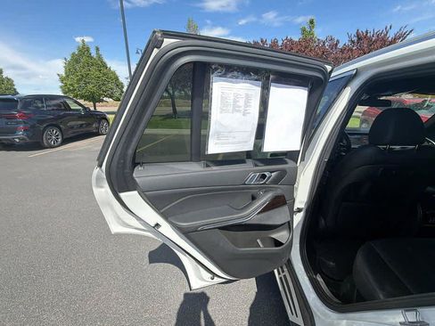 Used 2023 BMW X5 xDrive40i AWD/4WD image 18