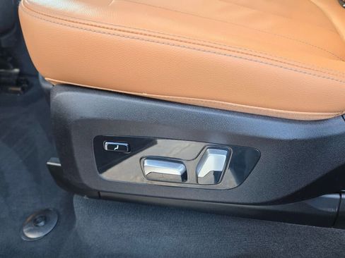 Used 2022 BMW X7 xDrive40i w/ M Sport Package image 29