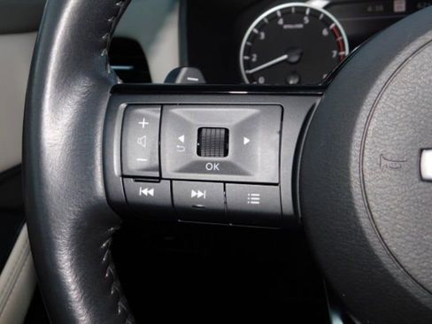 Used 2023 Nissan Rogue SL w/ SL Premium Package image 29