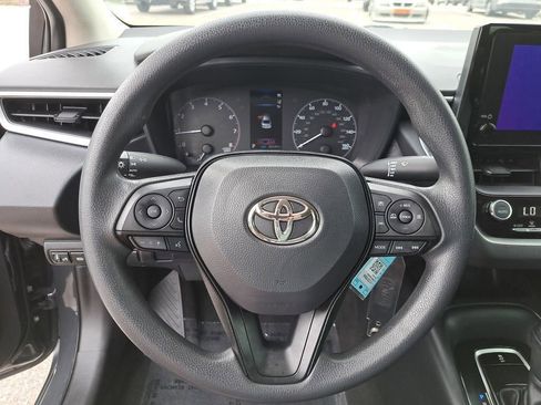 Certified 2023 Toyota Corolla LE image 17
