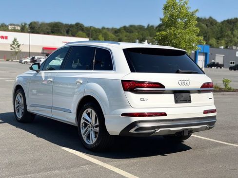 Used 2023 Audi Q7 2.0T Premium w/ Towing Package AWD/4WD image 4