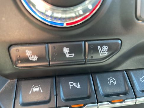 Used 2019 GMC Sierra 1500 Denali w/ Driver Alert Package II AWD/4WD image 22