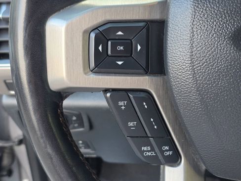 Used 2022 Ford F250 Platinum w/ Tremor Off-Road Package AWD/4WD image 22