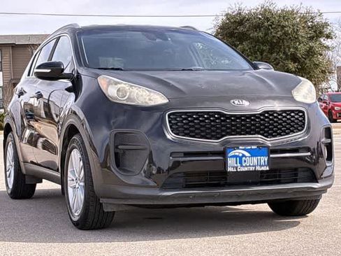Used 2018 Kia Sportage LX w/ LX Technology Package FWD image 10