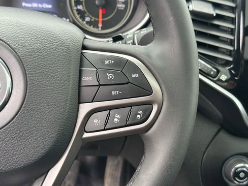 Used 2021 Jeep Cherokee Limited w/ Elite Package image 14