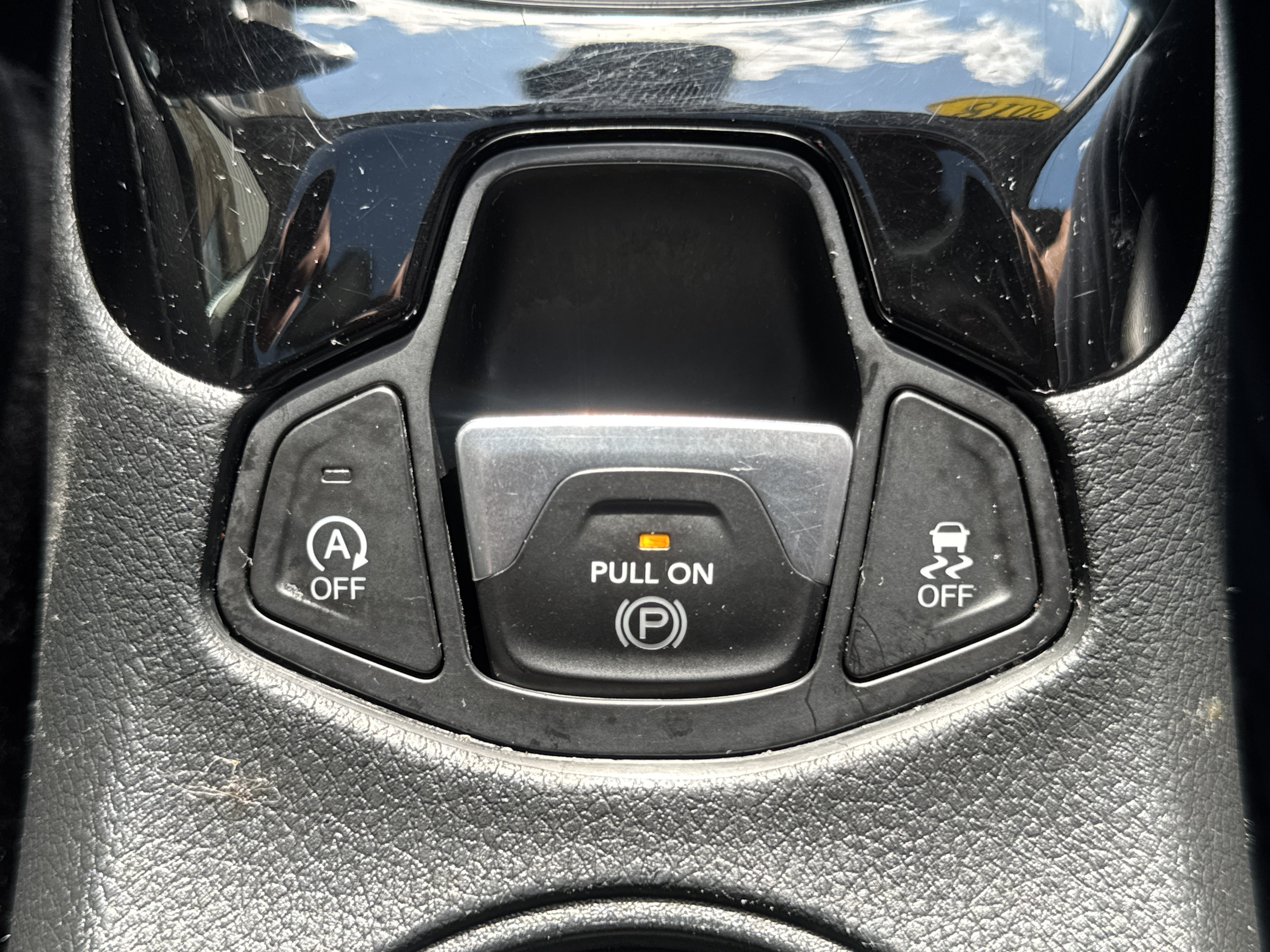 Used 2018 Jeep Compass Limited w/ Navigation Group AWD/4WD image 15