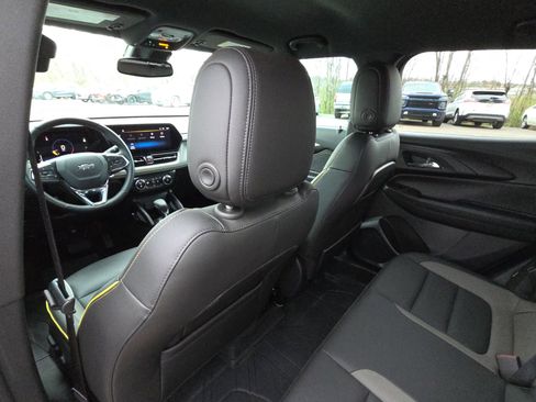 Certified 2025 Chevrolet TrailBlazer ACTIV w/ Convenience Package image 27