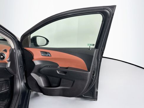 Used 2015 Chevrolet Sonic LTZ FWD image 29