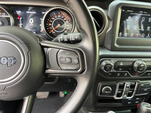 Used 2020 Jeep Wrangler Unlimited Sport AWD/4WD image 14