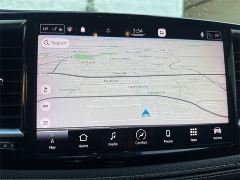 Used 2021 Chrysler Pacifica Limited w/ Uconnect Theater Family Group image 19